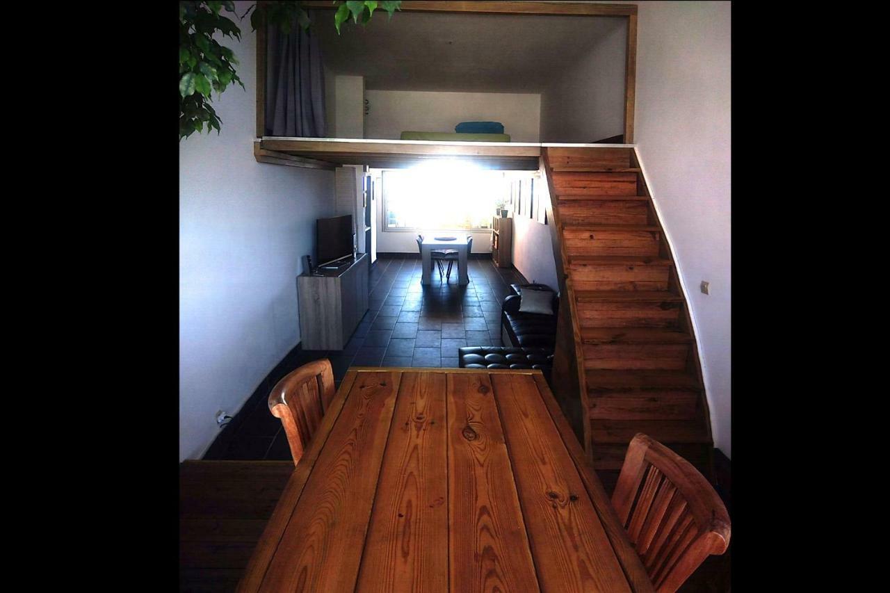 Ferienwohnung Loft Mezzanine Verriere Avec Vue Saint-Denis Exterior foto